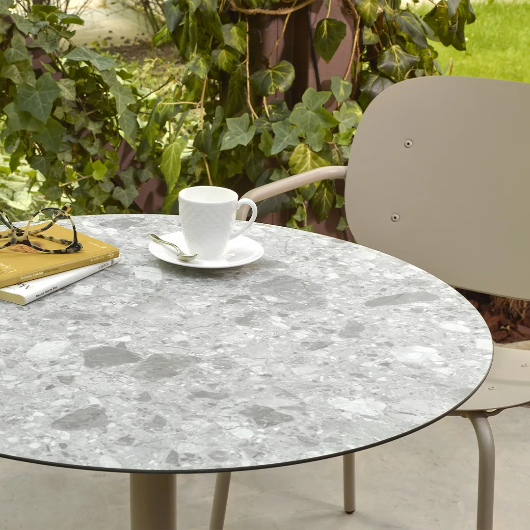 Si-Si Collection outdoor seating
